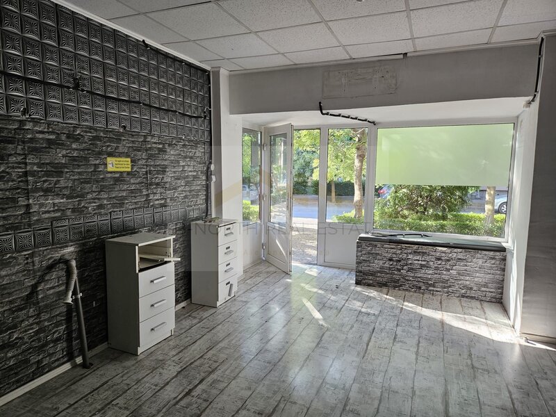 Constantin Brancoveanu Spatiu comercial 45 mp, vitrina, zona cu vad